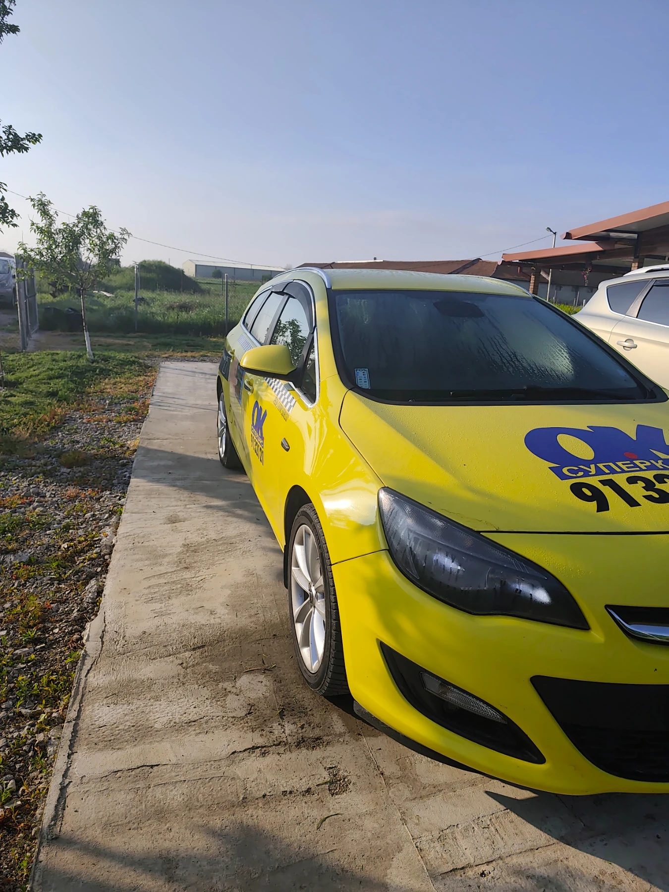 Opel Astra Турер, снимка 2 - Автомобили и джипове - 54489011