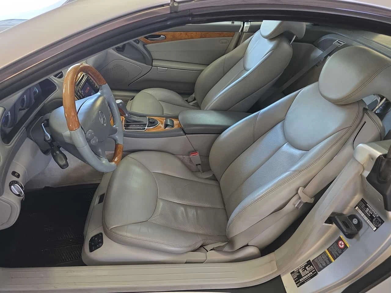 Mercedes-Benz SL 500 * БЕЗ ЗАБЕЛЕЖКИ* ПОДГРЕВ* ОБДУХВАНЕ* , снимка 10 - Автомобили и джипове - 54774990