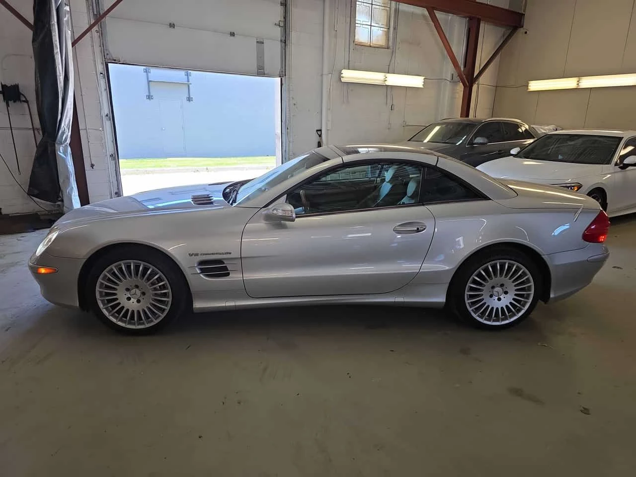 Mercedes-Benz SL 500 * БЕЗ ЗАБЕЛЕЖКИ* ПОДГРЕВ* ОБДУХВАНЕ* , снимка 3 - Автомобили и джипове - 54774990