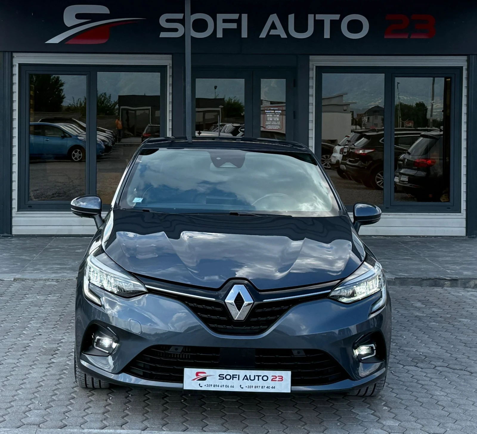 Renault Clio 1.3 AUTOMATIC, снимка 2 - Автомобили и джипове - 55062151