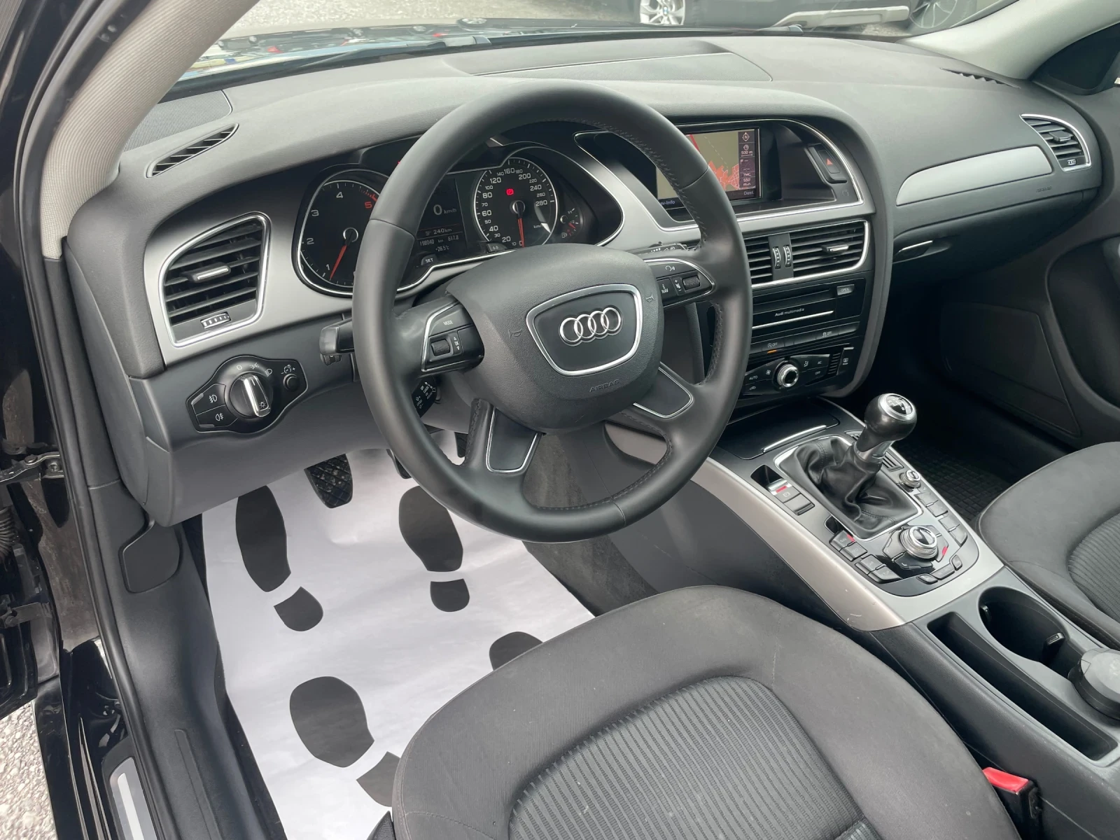 Audi A4 2.0TDI FACE NAVI, снимка 6 - Автомобили и джипове - 55143183
