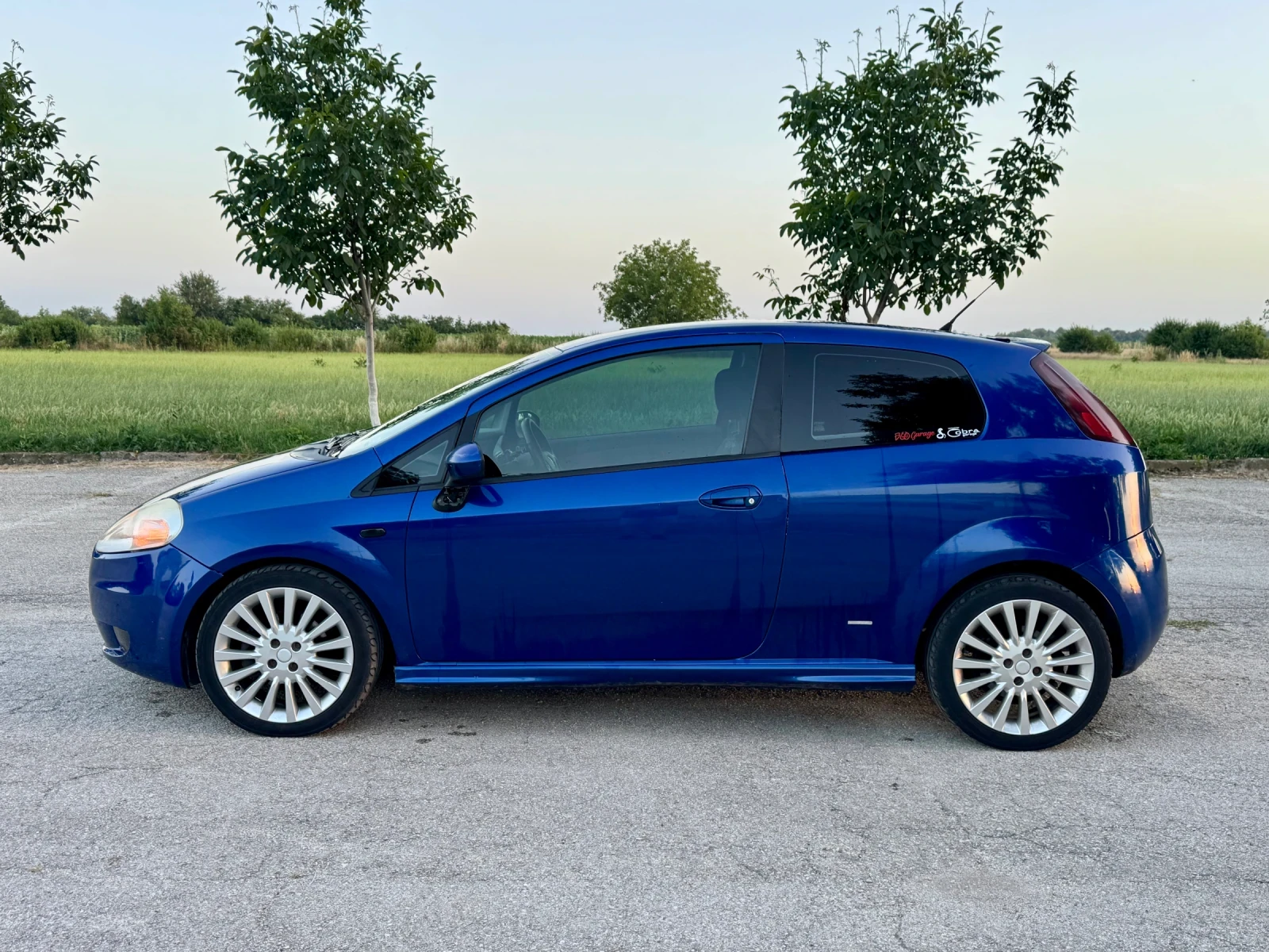 Fiat Punto 1.9 JTD Sport, снимка 2 - Автомобили и джипове - 55387613