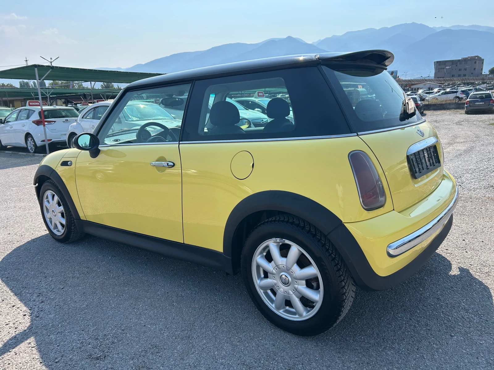 Mini D one 1.4D-4D, снимка 6 - Автомобили и джипове - 55767818