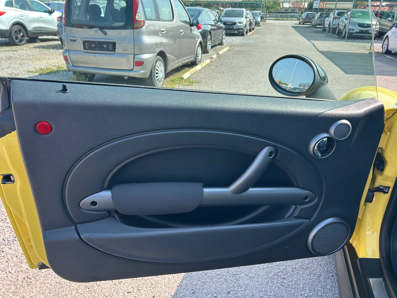 Mini D one 1.4D-4D, снимка 7 - Автомобили и джипове - 55767818