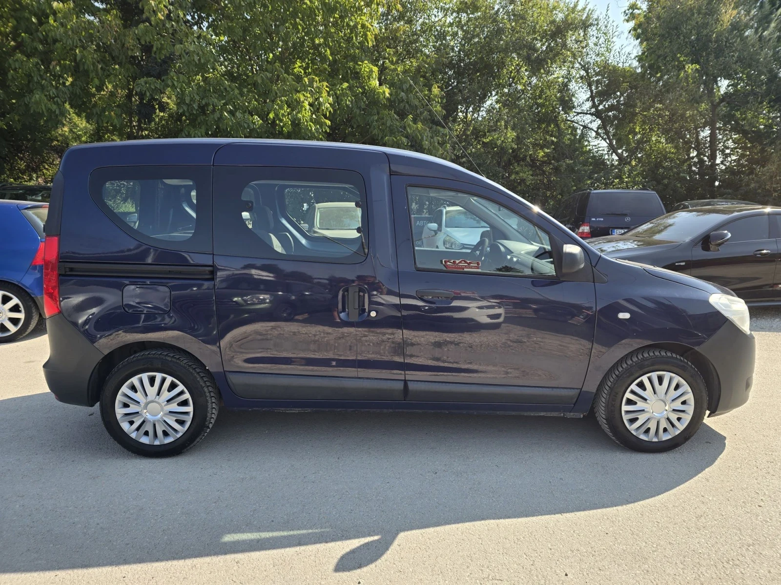 Dacia Dokker 1.5dci 90к.с Топ състояние , снимка 8 - Автомобили и джипове - 56020878