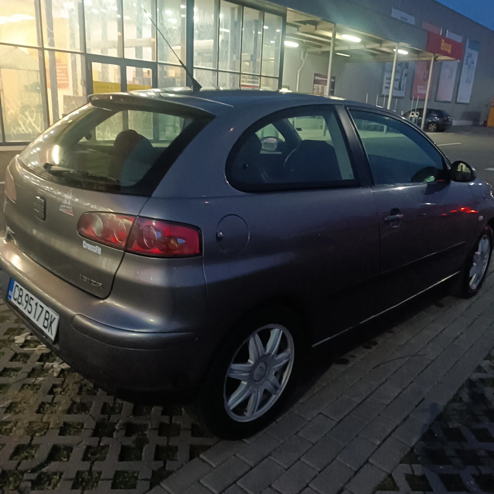Seat Ibiza, снимка 2 - Автомобили и джипове - 56241897