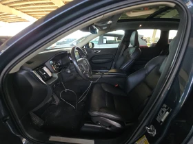 Volvo XC60 T6 Momentum, снимка 10