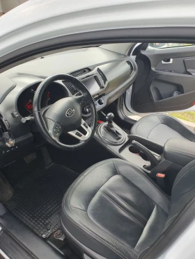 Kia Sportage 2.0 CRDI 4x4, снимка 16