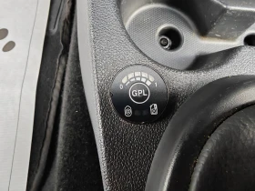 Dacia Duster 1.6-ГАЗ-НАВИ-КАМЕРА | Auto.bg — изображение 15