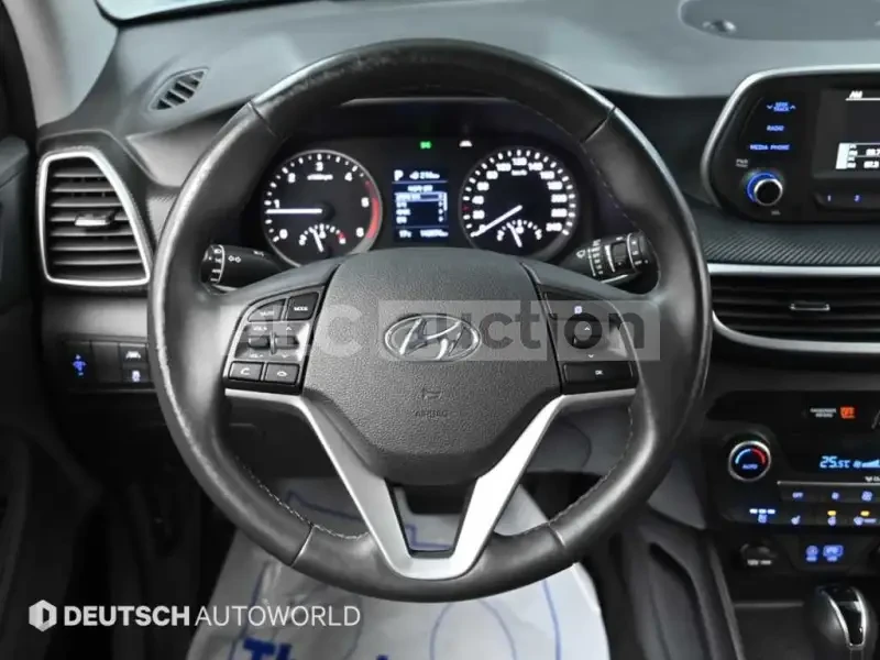 Hyundai Tucson 2.0 CRDI| LANE| ОБДУХ| ВКЛ. ТЕХНОТЕСТ, снимка 8 - Автомобили и джипове - 54401784