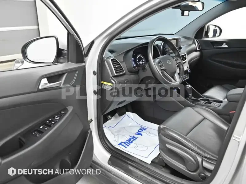 Hyundai Tucson 2.0 CRDI| LANE| ОБДУХ| ВКЛ. ТЕХНОТЕСТ, снимка 9 - Автомобили и джипове - 54401784