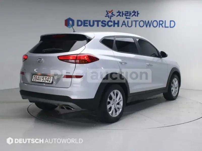 Hyundai Tucson 2.0 CRDI| LANE| ОБДУХ| ВКЛ. ТЕХНОТЕСТ, снимка 3 - Автомобили и джипове - 54401784