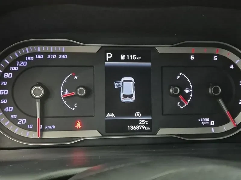 Hyundai Tucson Diesel 2.0 2Wd Modern, снимка 5 - Автомобили и джипове - 56130789