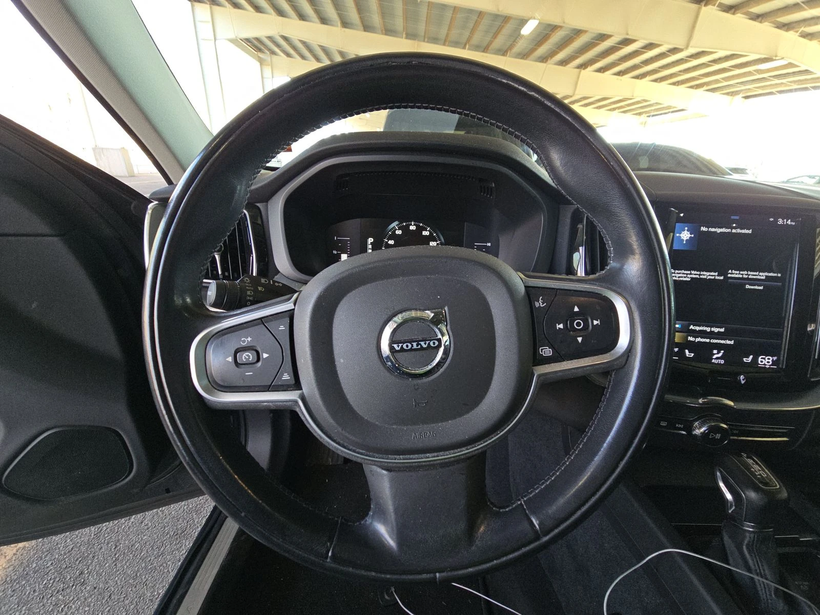 Volvo XC60 T6 Momentum, снимка 7 - Автомобили и джипове - 54019528