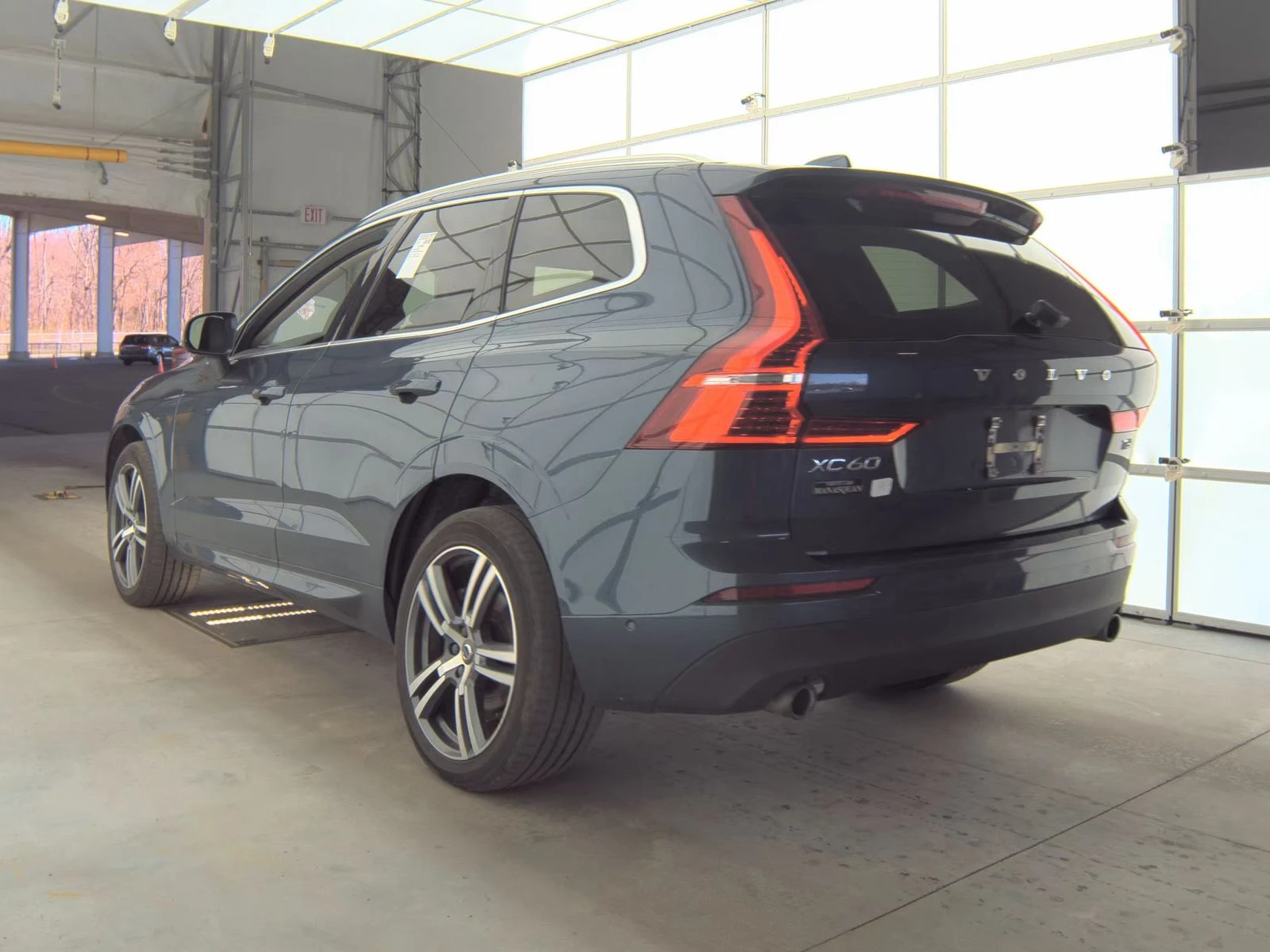 Volvo XC60 T6 Momentum, снимка 6 - Автомобили и джипове - 54019528