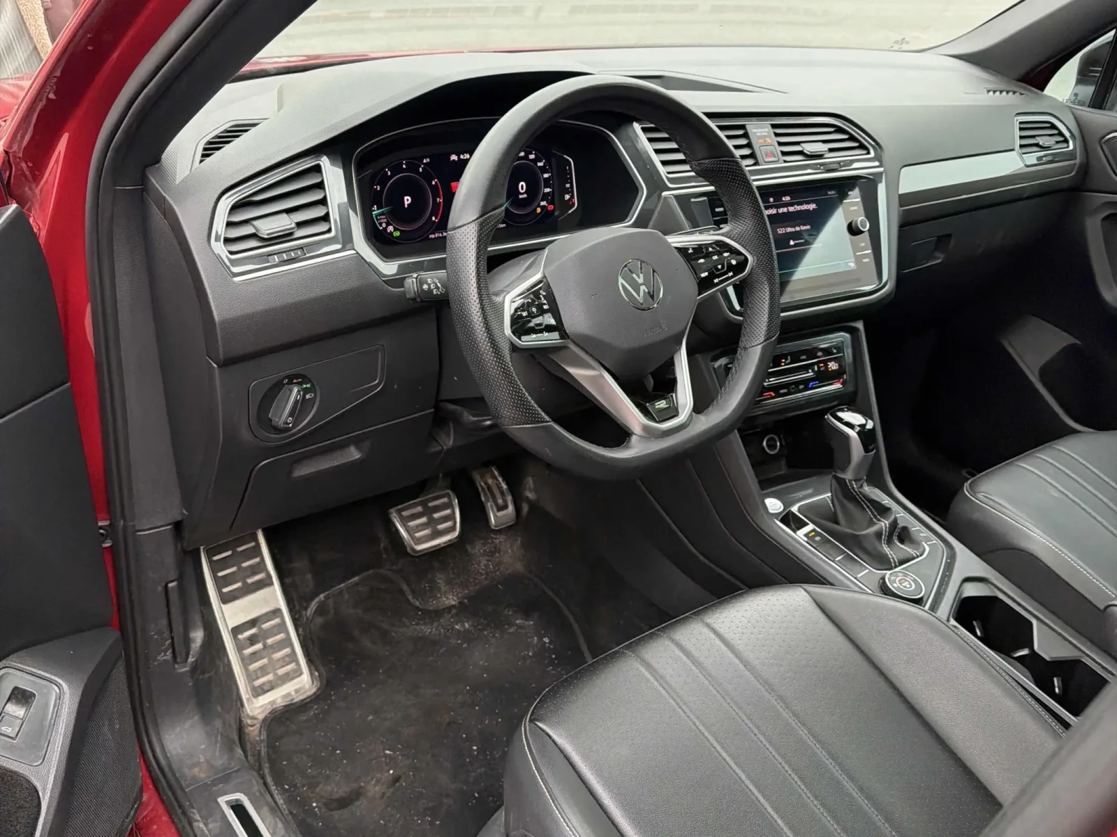 VW Tiguan Comfortline R-Line Black Edition * ЦЕНА ДО БГ * , снимка 7 - Автомобили и джипове - 54384014