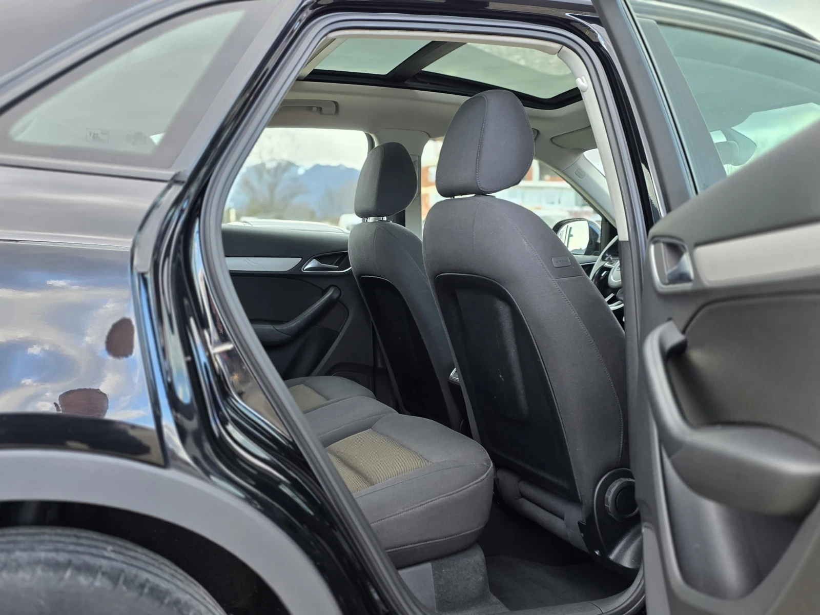 Audi Q3 2.0TDI  Quattro.Много хубава!!!Собствен лизинг!!!, снимка 13 - Автомобили и джипове - 54410001