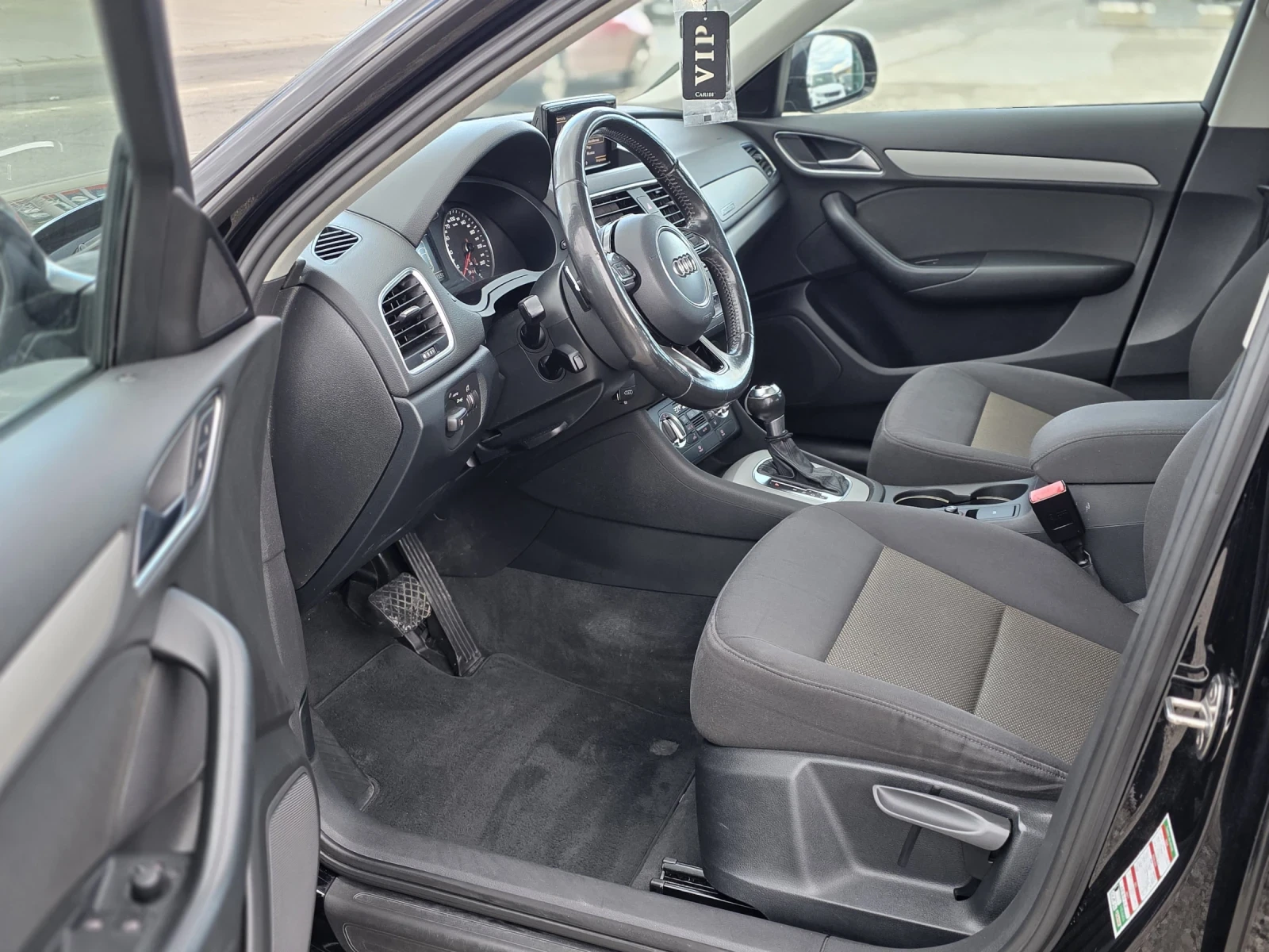 Audi Q3 2.0TDI  Quattro.Много хубава!!!Собствен лизинг!!!, снимка 12 - Автомобили и джипове - 54410001