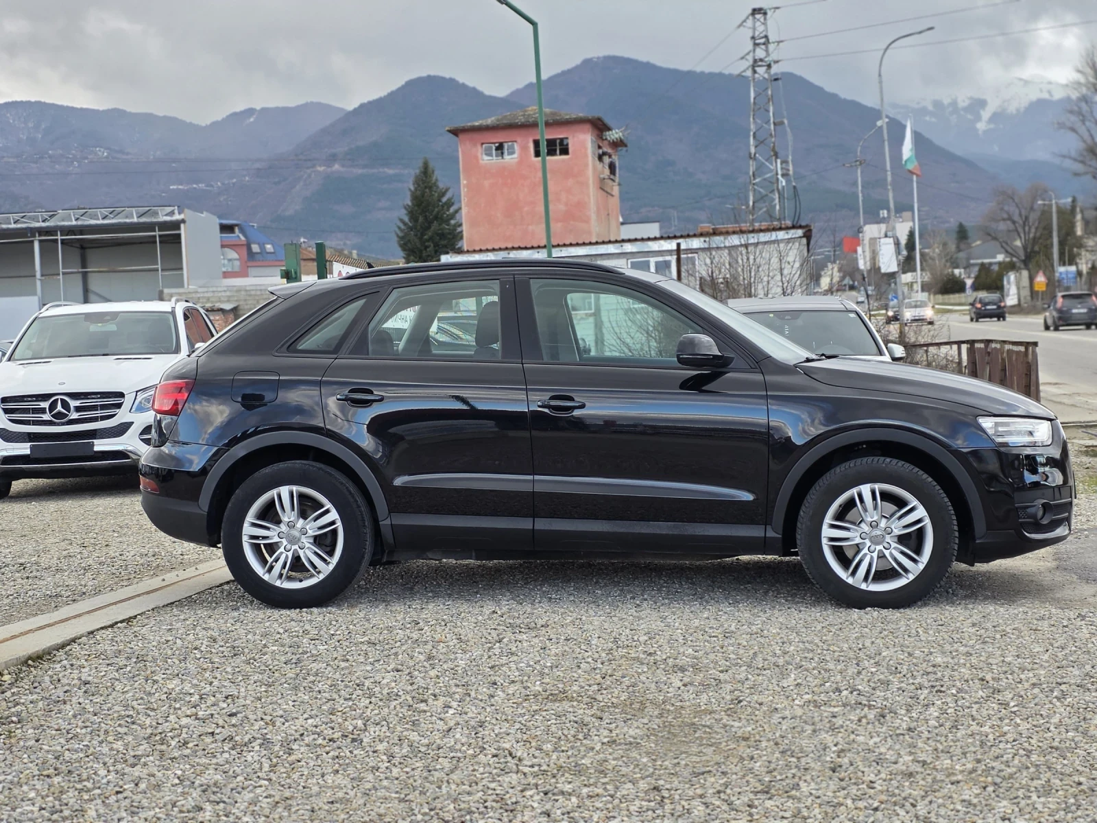 Audi Q3 2.0TDI  Quattro.Много хубава!!!Собствен лизинг!!!, снимка 9 - Автомобили и джипове - 54410001