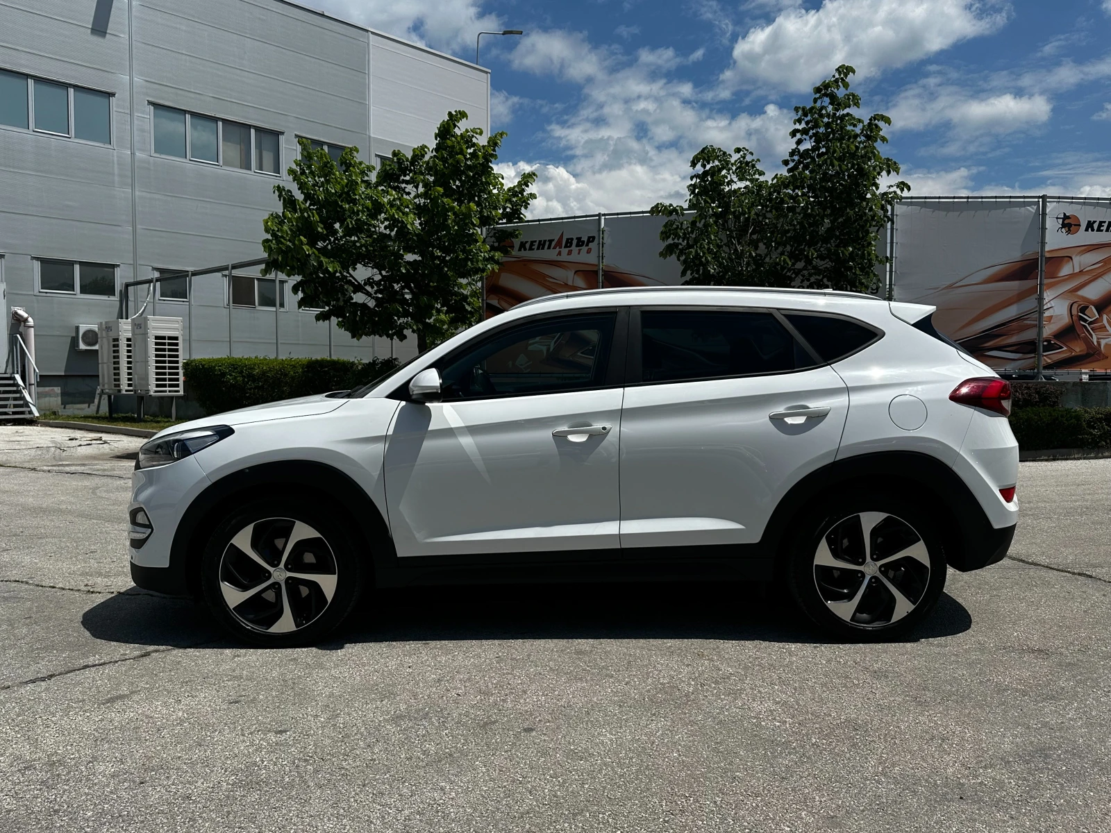 Hyundai Tucson 1.6 TGDI Advantage 4WD/ГАРАНЦИЯ ОТ КЕНТАВЪР, снимка 2 - Автомобили и джипове - 54630973