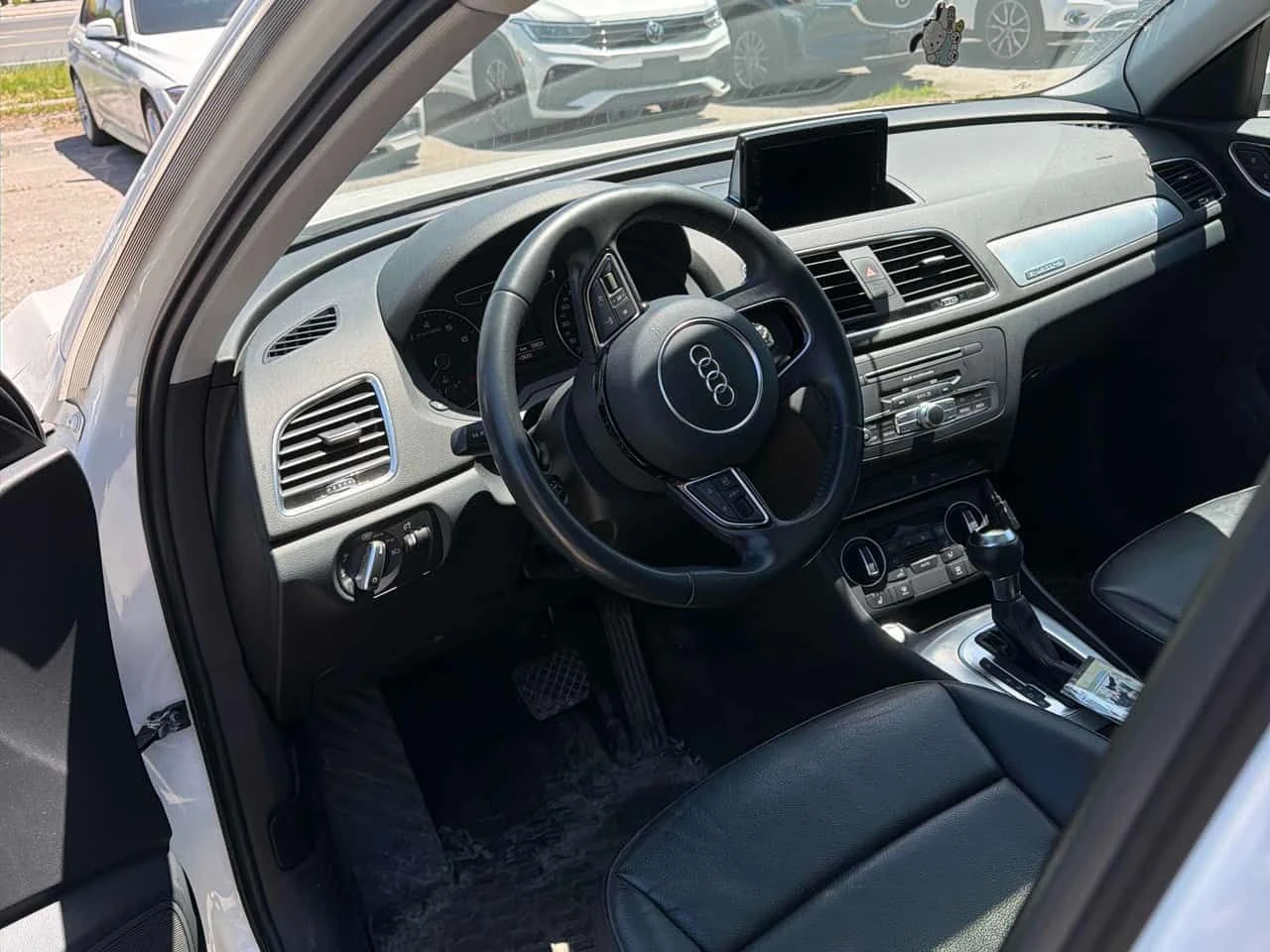 Audi Q3 * Progressiv * CARFAX * 2 КЛЮЧА * ПАНО * + ГУМИ, снимка 5 - Автомобили и джипове - 54736154