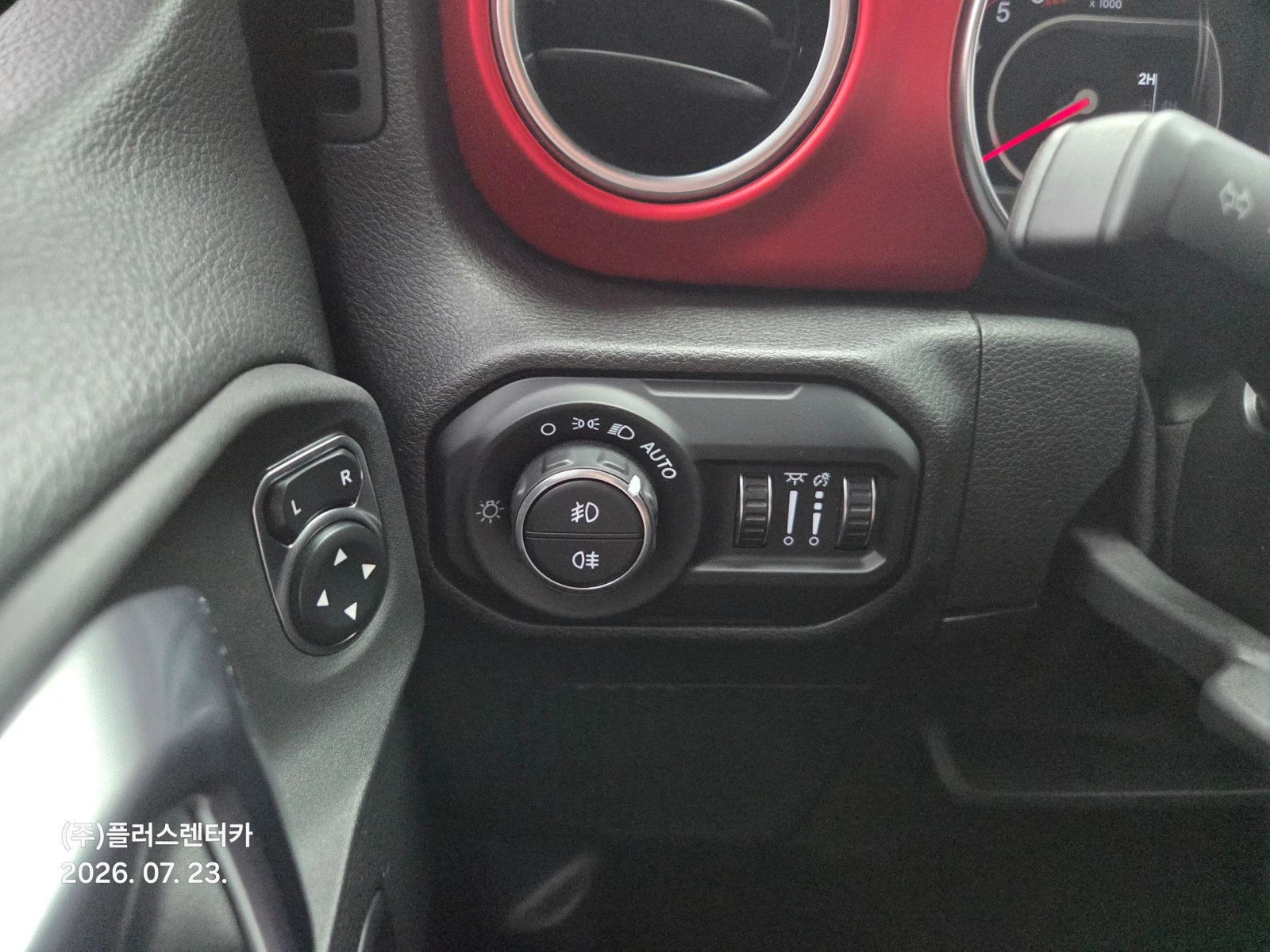 Jeep Wrangler 2.0* BLIND SPOT* ПОДГРЕВ ВОЛАН* КРАЙНА ЦЕНА, снимка 12 - Автомобили и джипове - 55336535