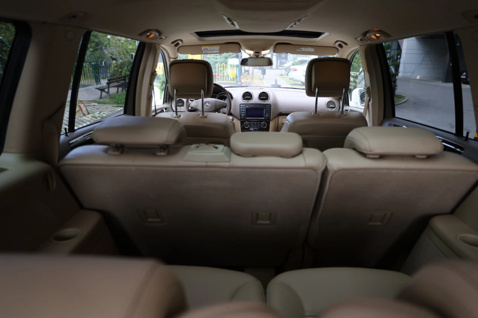 Mercedes-Benz GL 550, снимка 16 - Автомобили и джипове - 55381954
