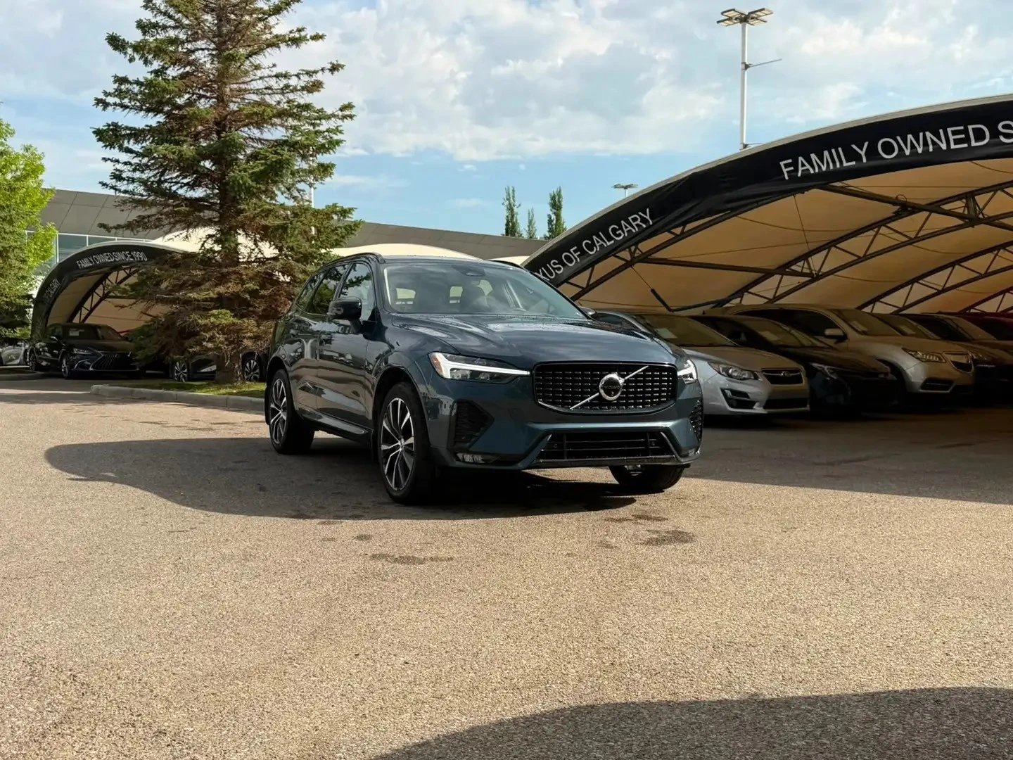 Volvo XC60 B5 PLUS ЦЕНА ДО БЪЛГАРИЯ АВТОКРЕДИТ
