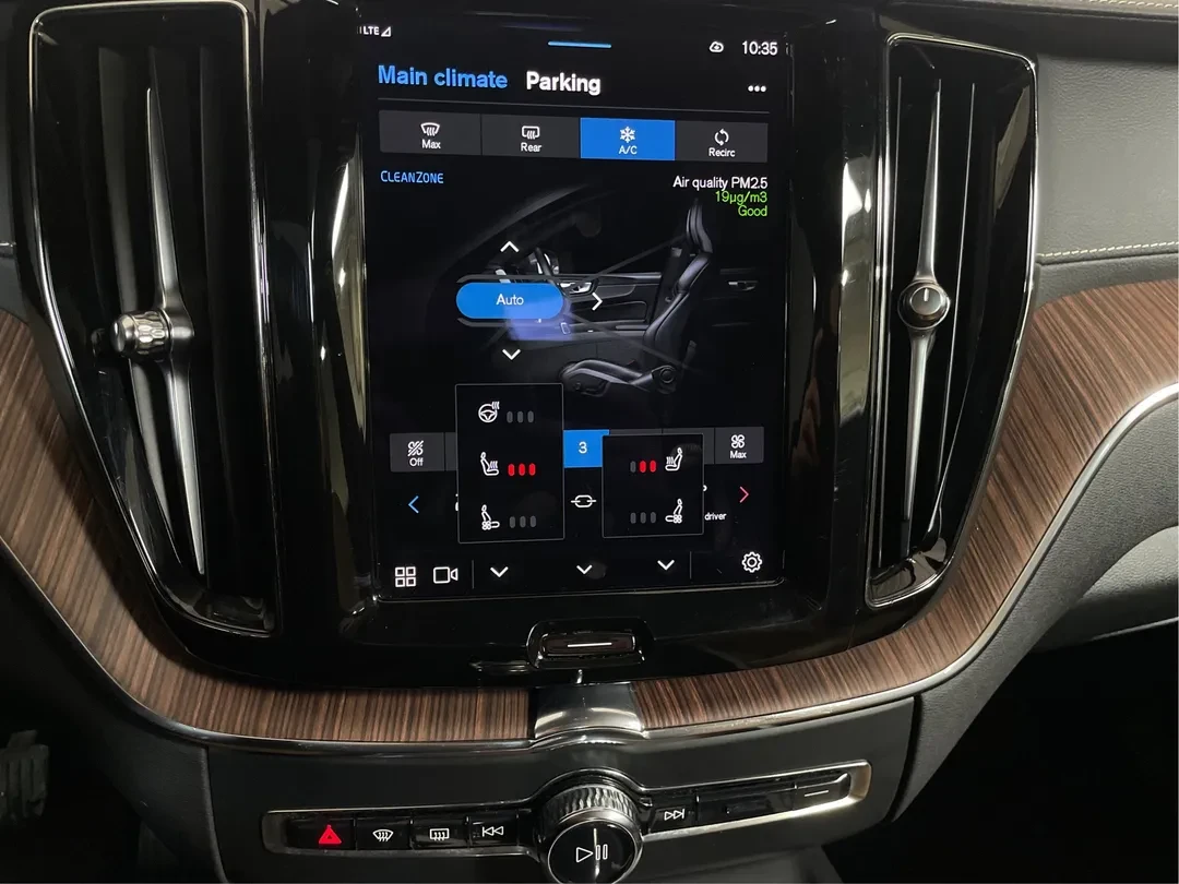 Volvo XC60 T8* INSCRIPTION* FACELIFT* ОТ ПРЕДСТАВИТЕЛСТВО, снимка 13 - Автомобили и джипове - 56311119