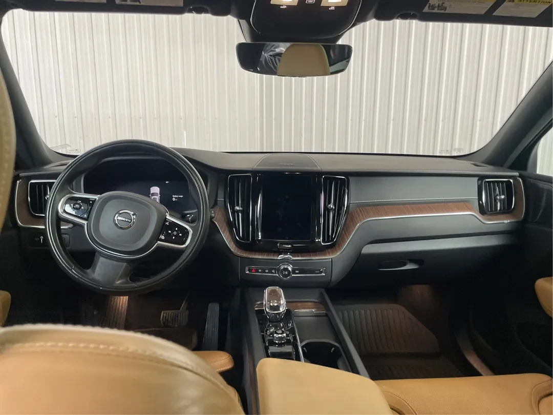 Volvo XC60 T8* INSCRIPTION* FACELIFT* ОТ ПРЕДСТАВИТЕЛСТВО, снимка 8 - Автомобили и джипове - 56311119