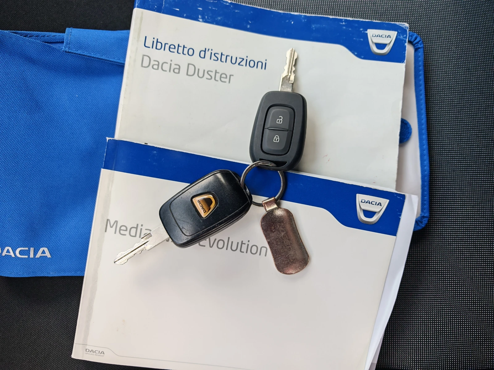Dacia Duster 1.6-ГАЗ-НАВИ-КАМЕРА, снимка 17 - Автомобили и джипове - 56655780