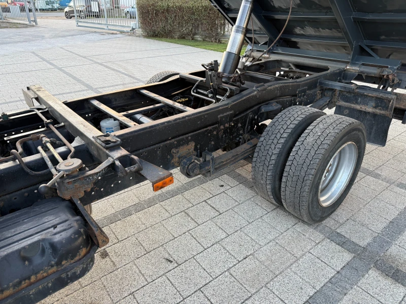 Mercedes-Benz Vario 815d Самосвал + кран Hiab 035-2 3.70м., снимка 5 - Бусове и автобуси - 48693535