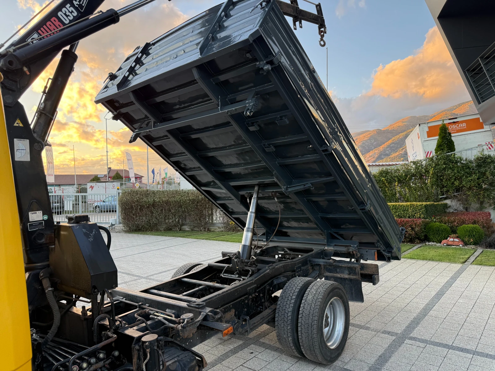 Mercedes-Benz Vario 815d Самосвал + кран Hiab 035-2 3.70м. - изображение 4