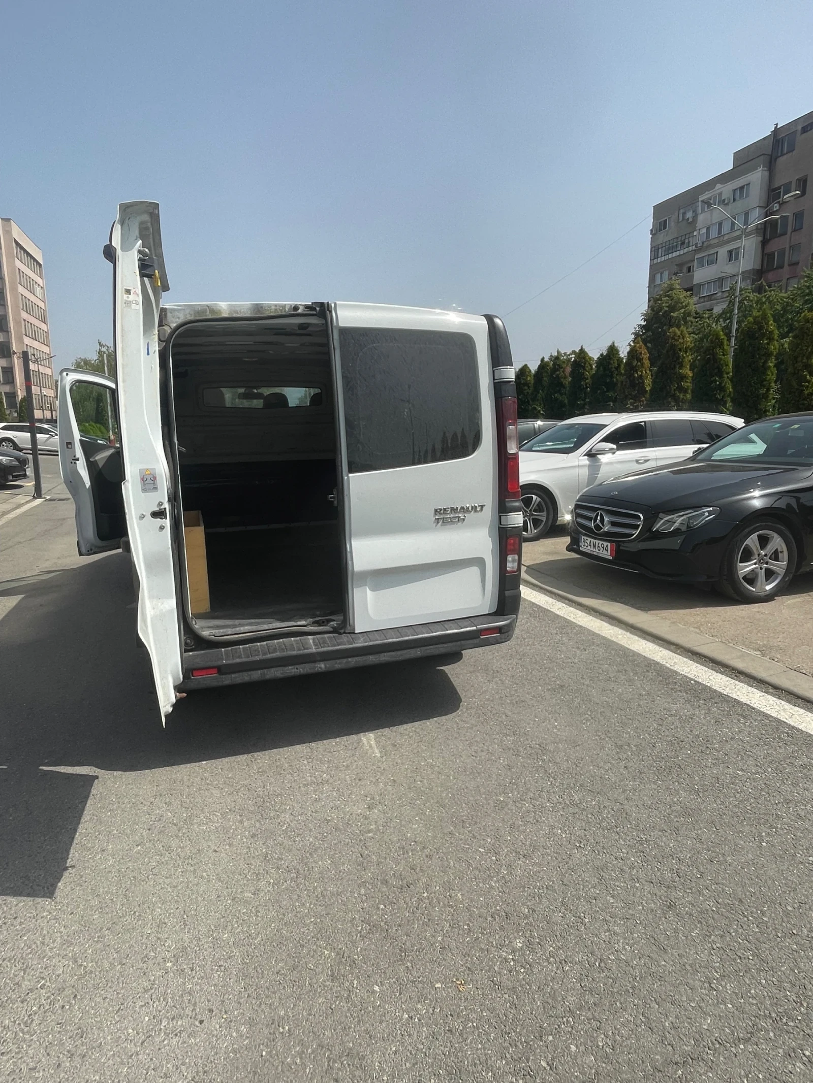 Renault Trafic, снимка 5 - Бусове и автобуси - 55853287