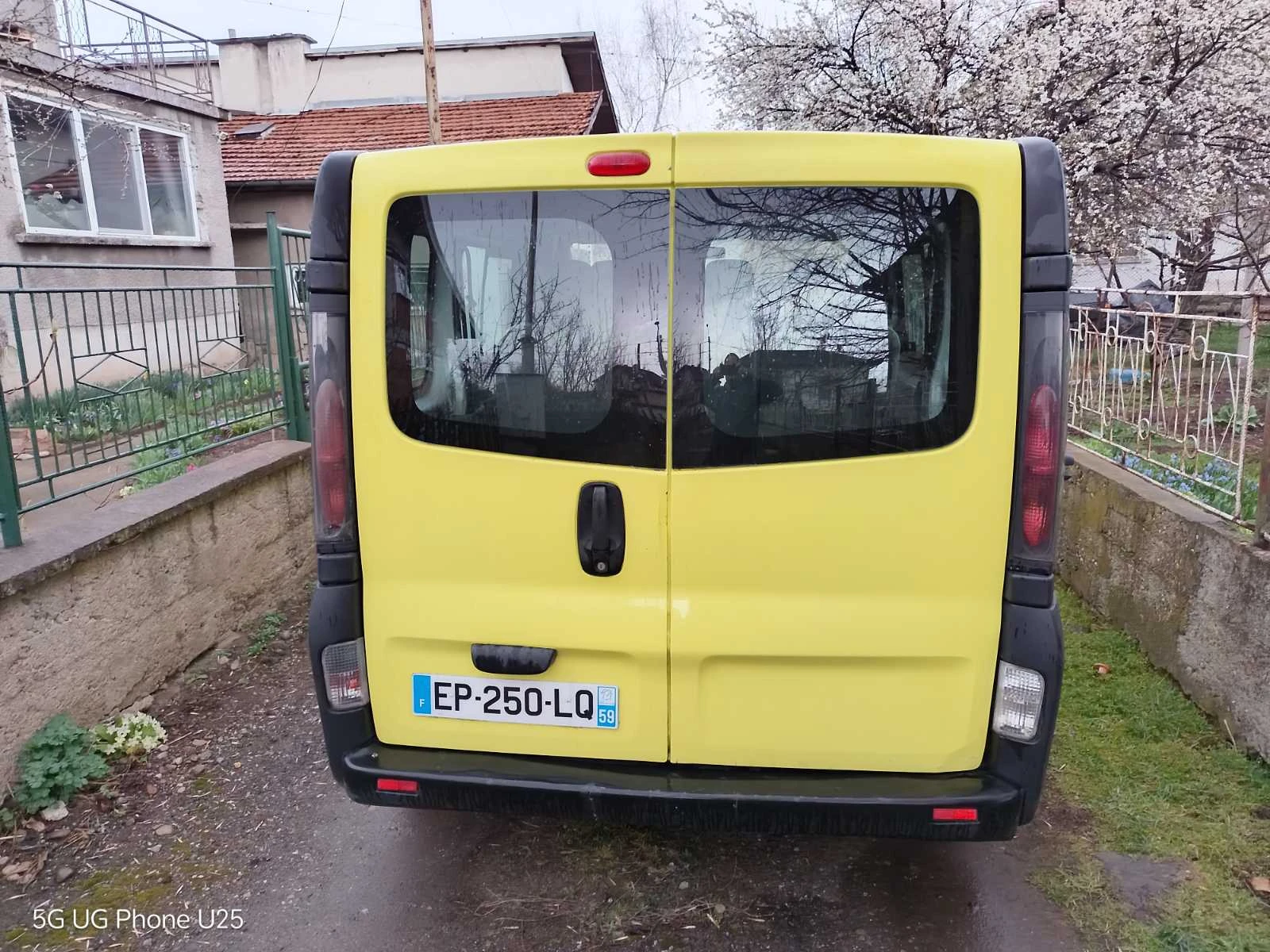 Opel Vivaro Пътнически , снимка 2 - Бусове и автобуси - 56741570