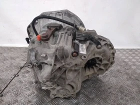 Скоростна кутичя Renautl Trafic Opel Vivaro Nissan - 2.0dci, снимка 3
