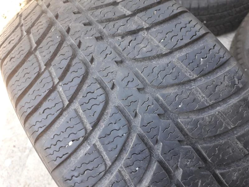 Гуми Зимни 195/50R16, снимка 2 - Гуми и джанти - 22338638