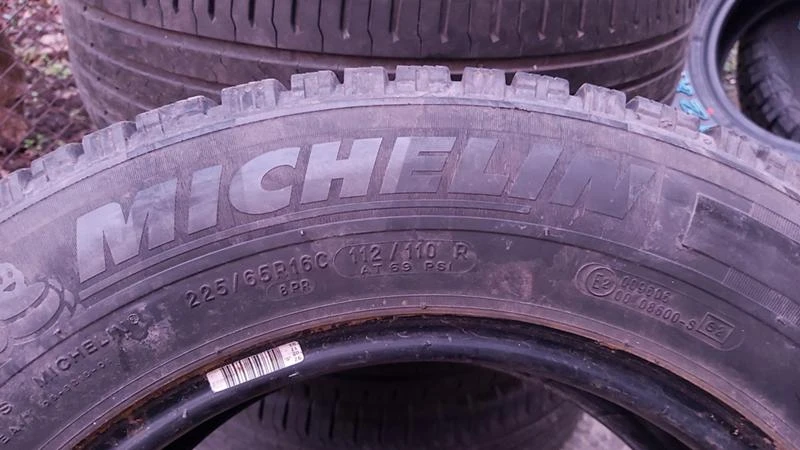 Гуми Зимни 225/65R16, снимка 4 - Гуми и джанти - 27521598