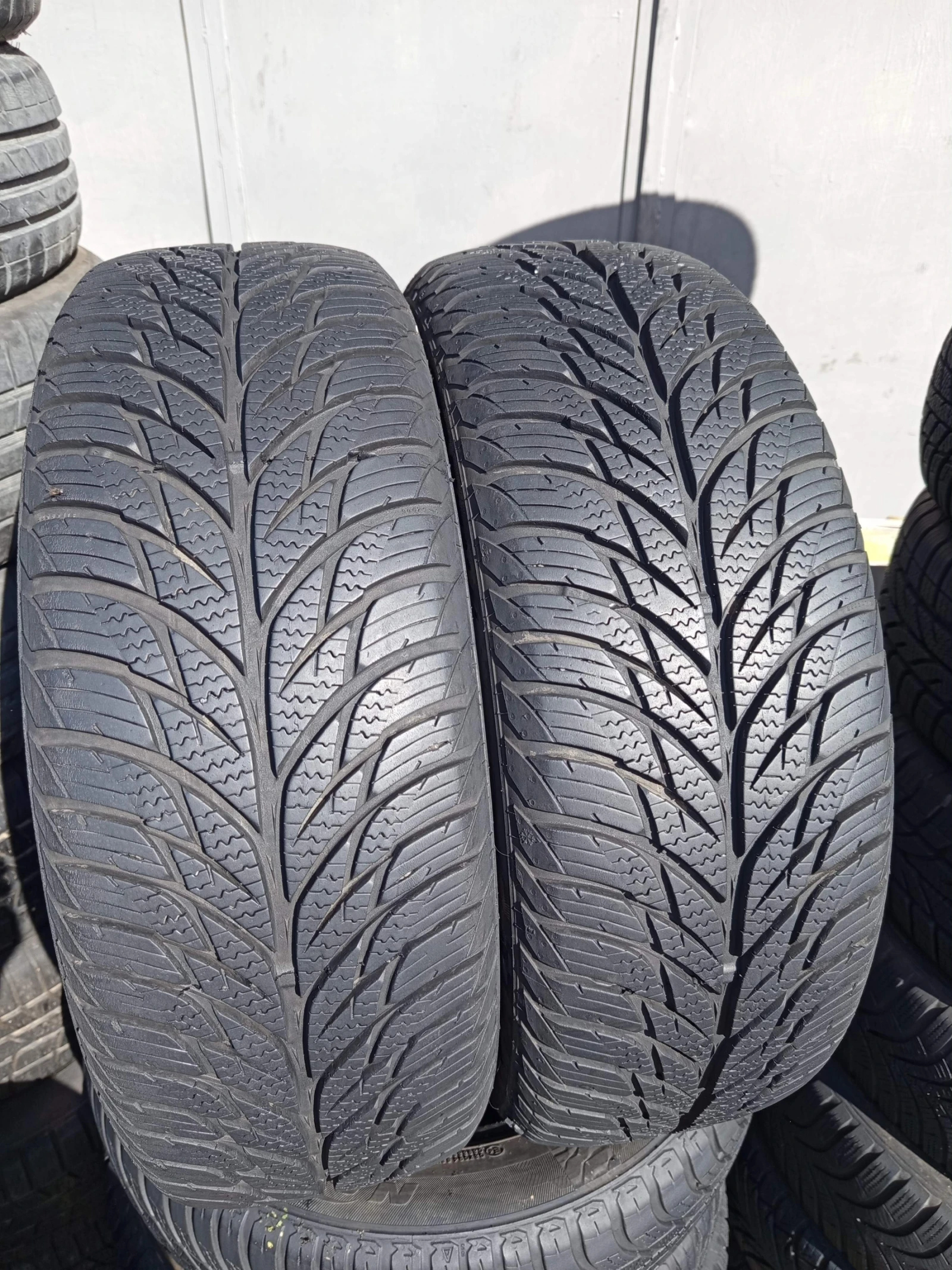 Гуми Зимни 195/60R15