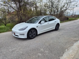 ������ Tesla Model 3