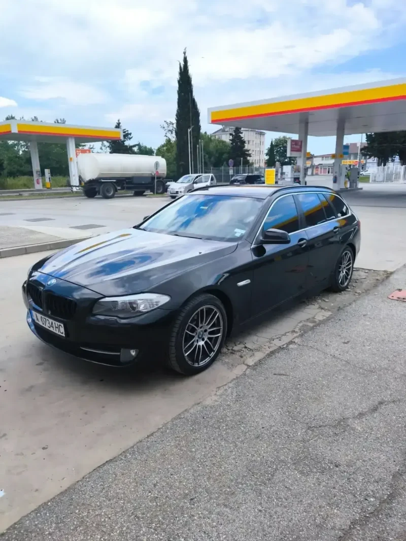 BMW 520 F11, снимка 2 - Автомобили и джипове - 48986044