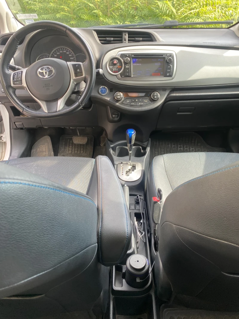 Toyota Yaris, снимка 11 - Автомобили и джипове - 47413382