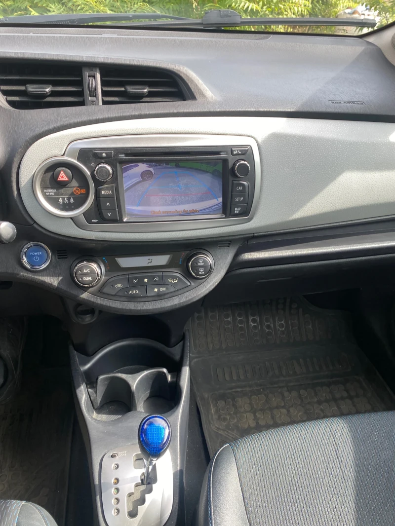 Toyota Yaris, снимка 9 - Автомобили и джипове - 47413382