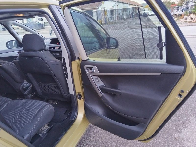 Citroen C4 Picasso 1.6 HDI, снимка 16 - Автомобили и джипове - 47526182