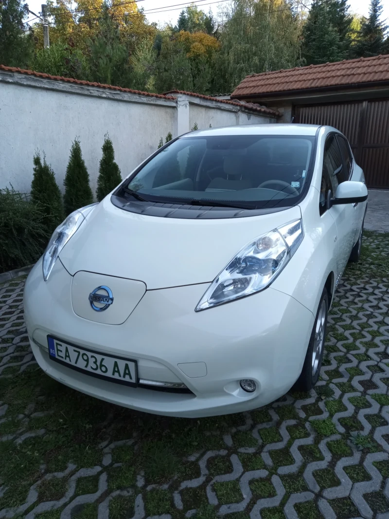 Nissan Leaf , снимка 2 - Автомобили и джипове - 47639956