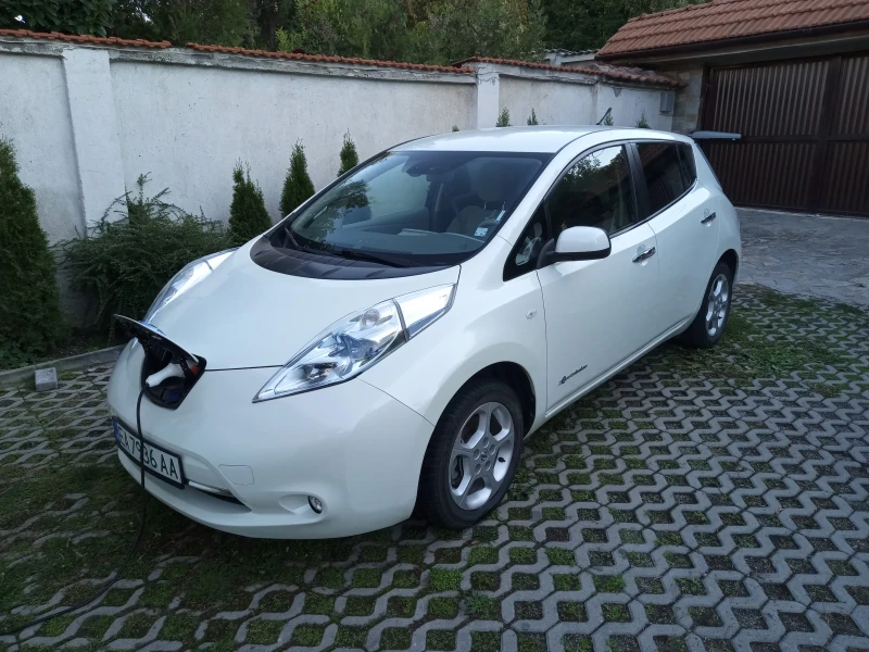 Nissan Leaf , снимка 10 - Автомобили и джипове - 47639956