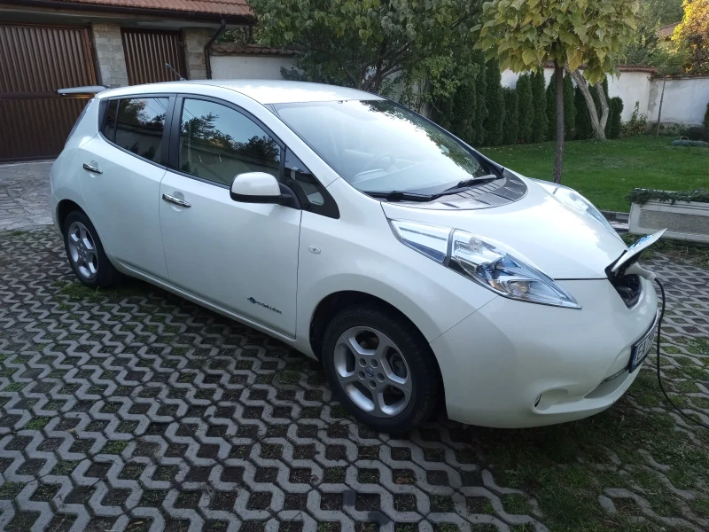 Nissan Leaf , снимка 11 - Автомобили и джипове - 47639956