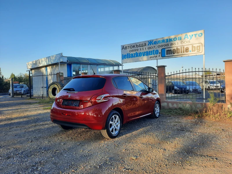 Peugeot 208 1.2i, снимка 4 - Автомобили и джипове - 47679731