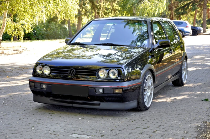 VW Golf 20 jahre GTI ABF, снимка 1 - Автомобили и джипове - 47774031