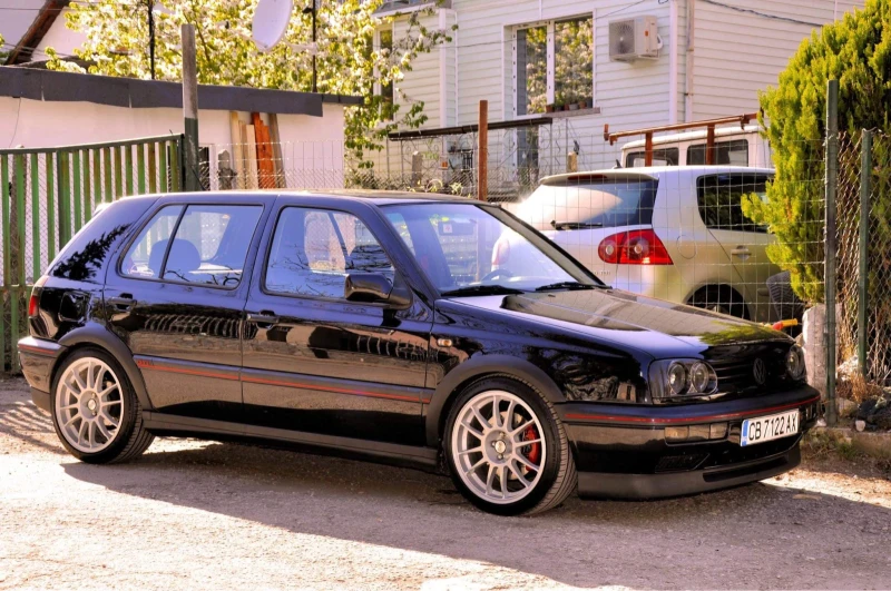 VW Golf 20 jahre GTI ABF, снимка 3 - Автомобили и джипове - 47774031